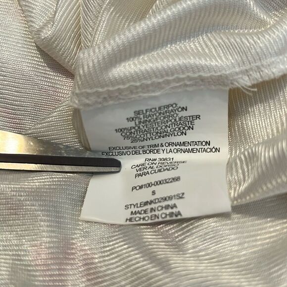 Rewind szS cold shoulder eyelet bodice ruffled short sleeves and hem lined EUC - Picture 5 of 13